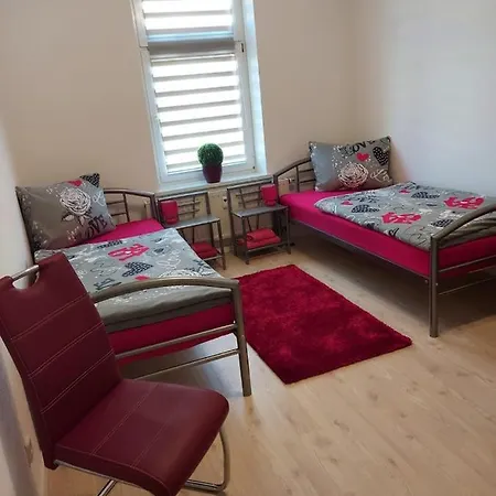 Irena Burkert 아파트 *